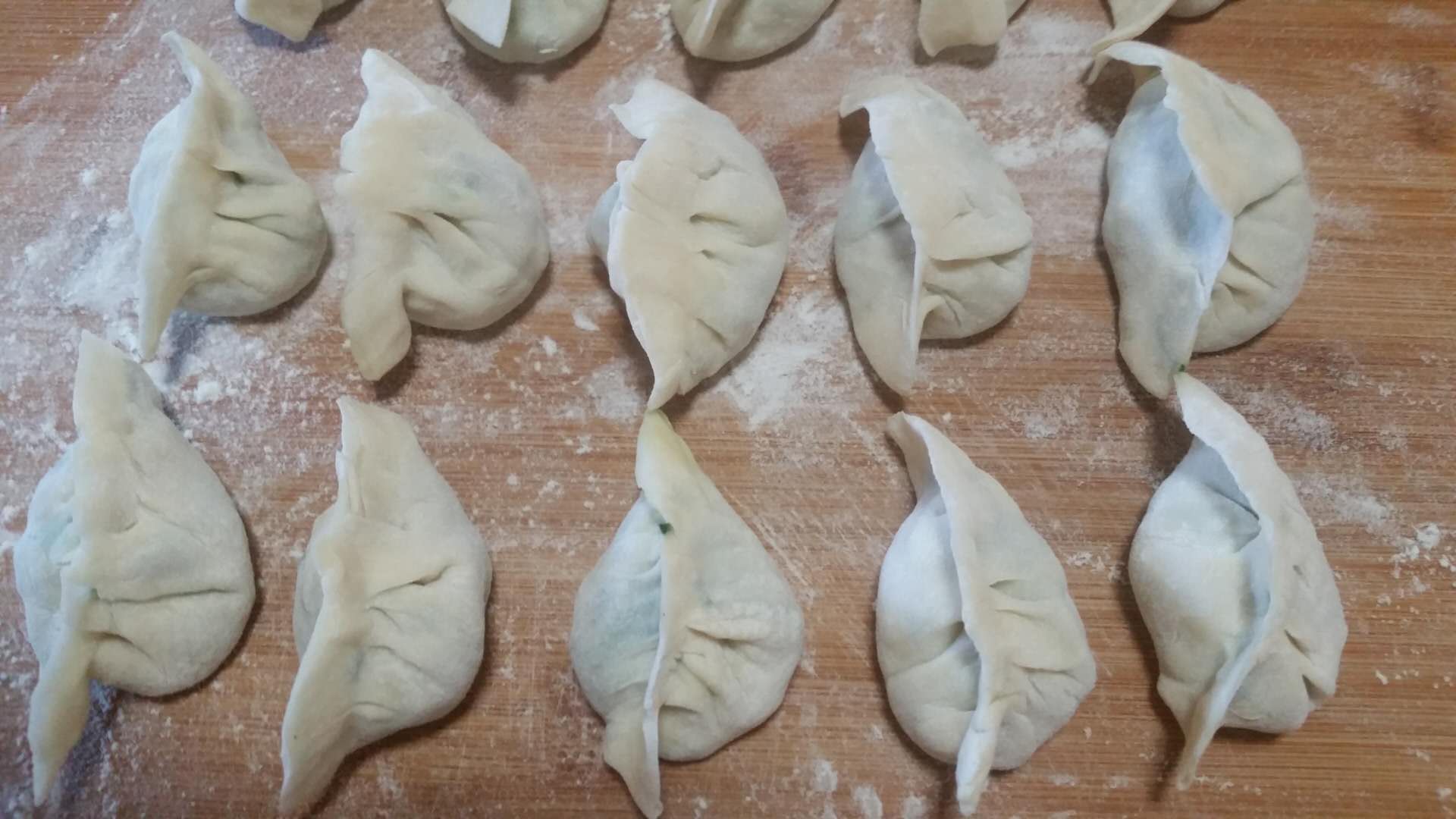 一个饺子一只虾,韭菜鸡蛋虾仁饺子配方,在家一样做出饭店的味道