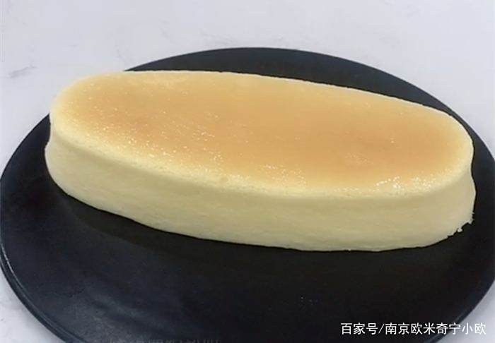 学烘焙丨轻乳酪蛋糕,绵密的口感像是躺在云端 学烘焙丨轻乳酪蛋糕,绵密的口感像是躺在云端