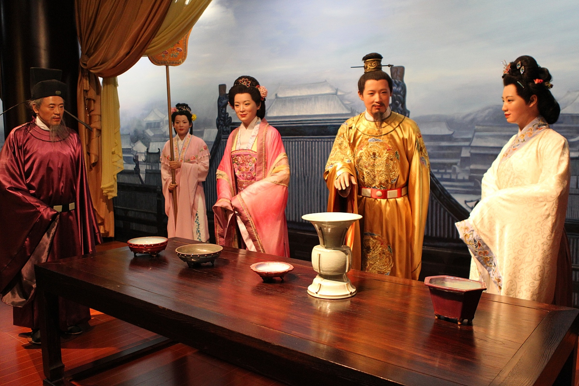 导读:吴三桂与陈圆圆的墓,以及吴三桂后人都落在岑巩县水尾镇