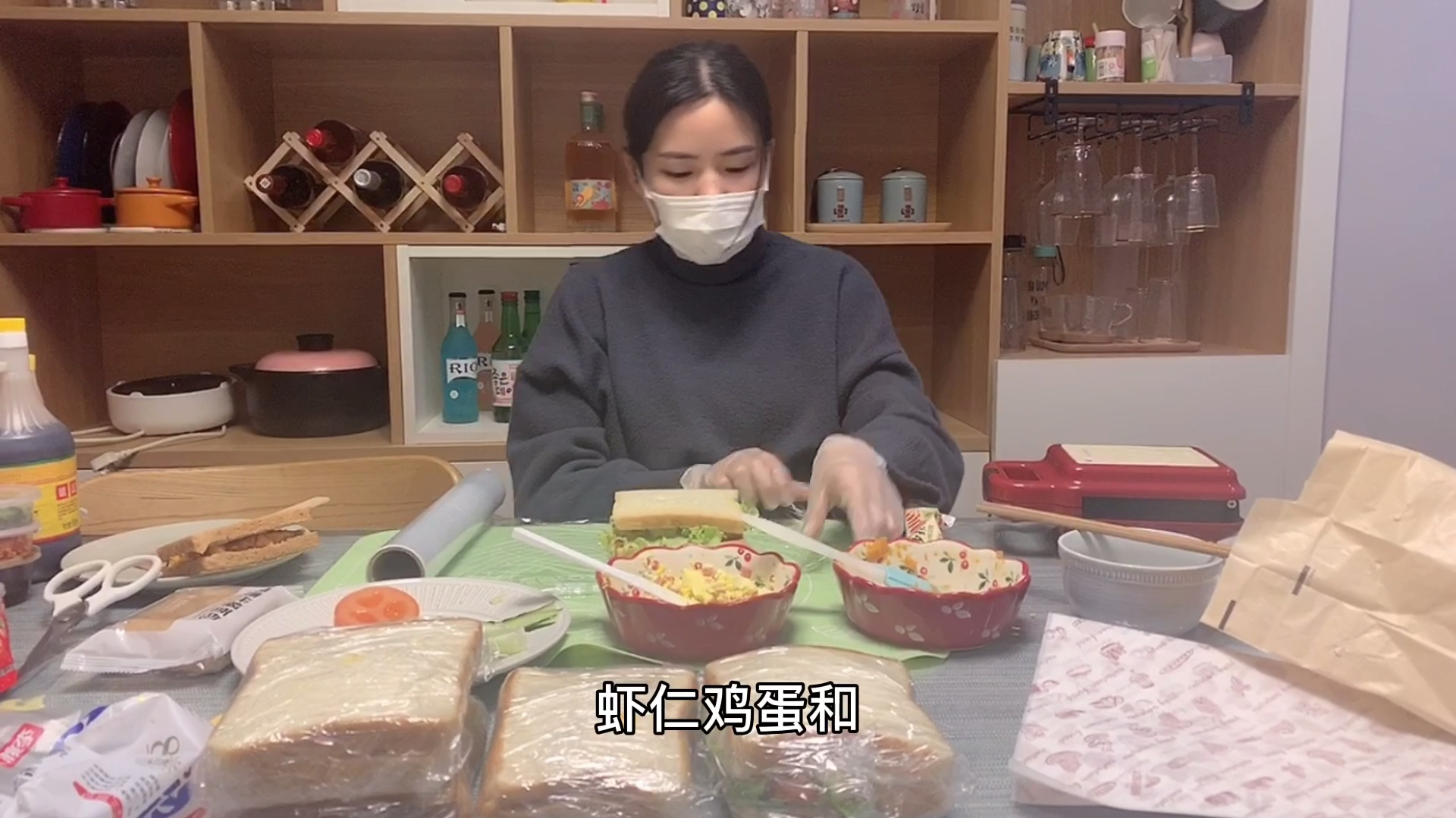 同事点名要吃三明治,小姐姐一次做4种口味,你们喜欢吃哪款呀?