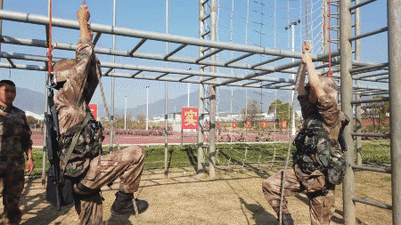 滇西高原新兵考核火热进行,一组动图带你直击