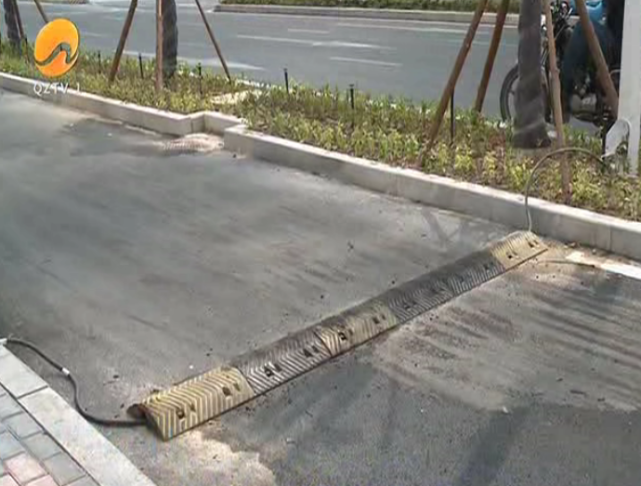 泉州:不足200米距离内,设置3处减速带,还有人摔伤进医院?