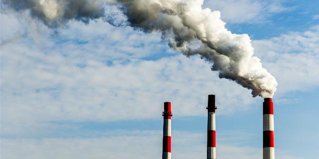 全国政协发言人:雾霾天可能有反复 但环境治理必须坚决