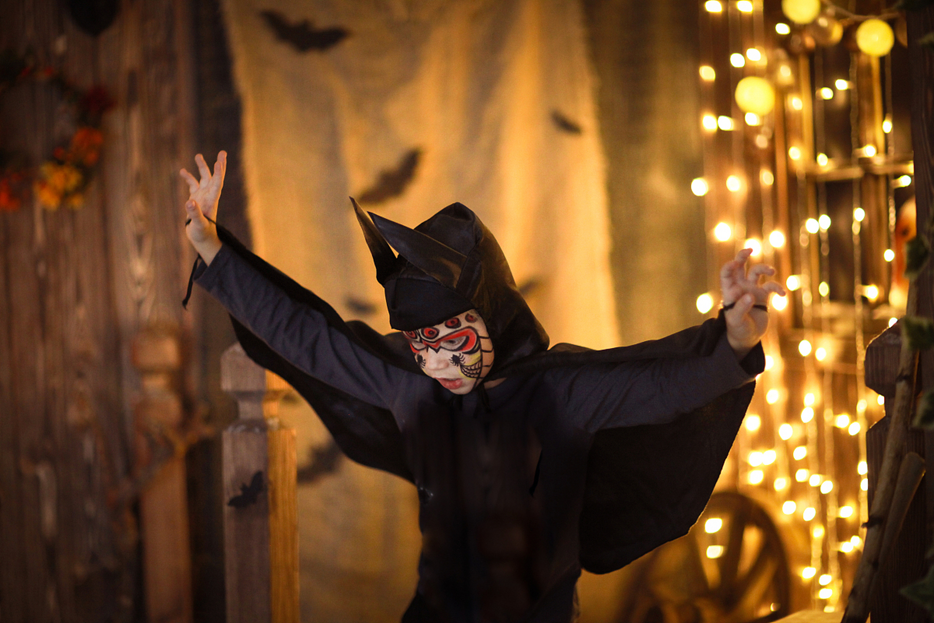 睡魔祭# #日本# #灯笼#  你们知道什么是"睡魔祭"吗?