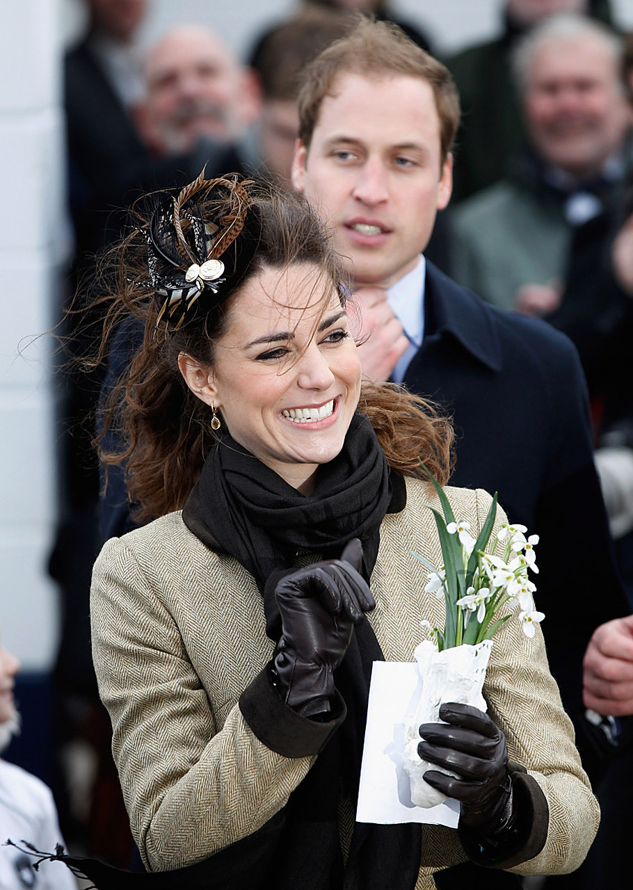 路人视角下的英国王室凯特王妃,西装革履的她真是又美又飒!#英国凯特