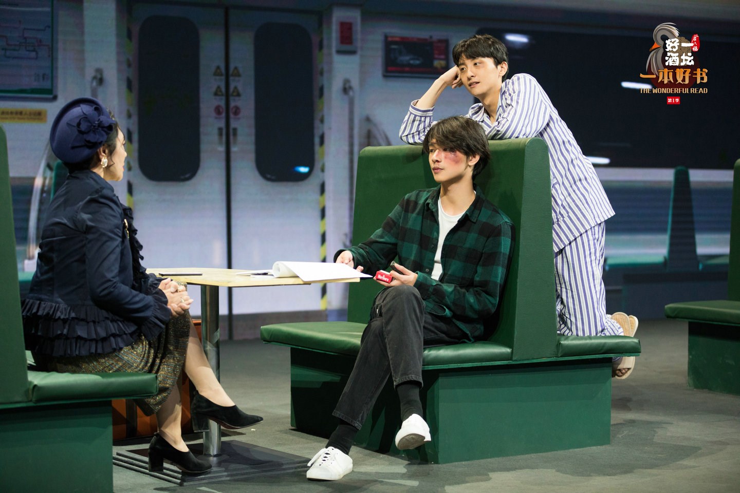 《一本好书》第一季震撼收官成大众精神"守望者" 观众:期待第二季!