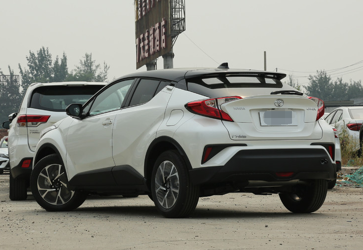 造型很犀利,霸气的丰田c-hr,非常时尚,看上去非常的有现代感