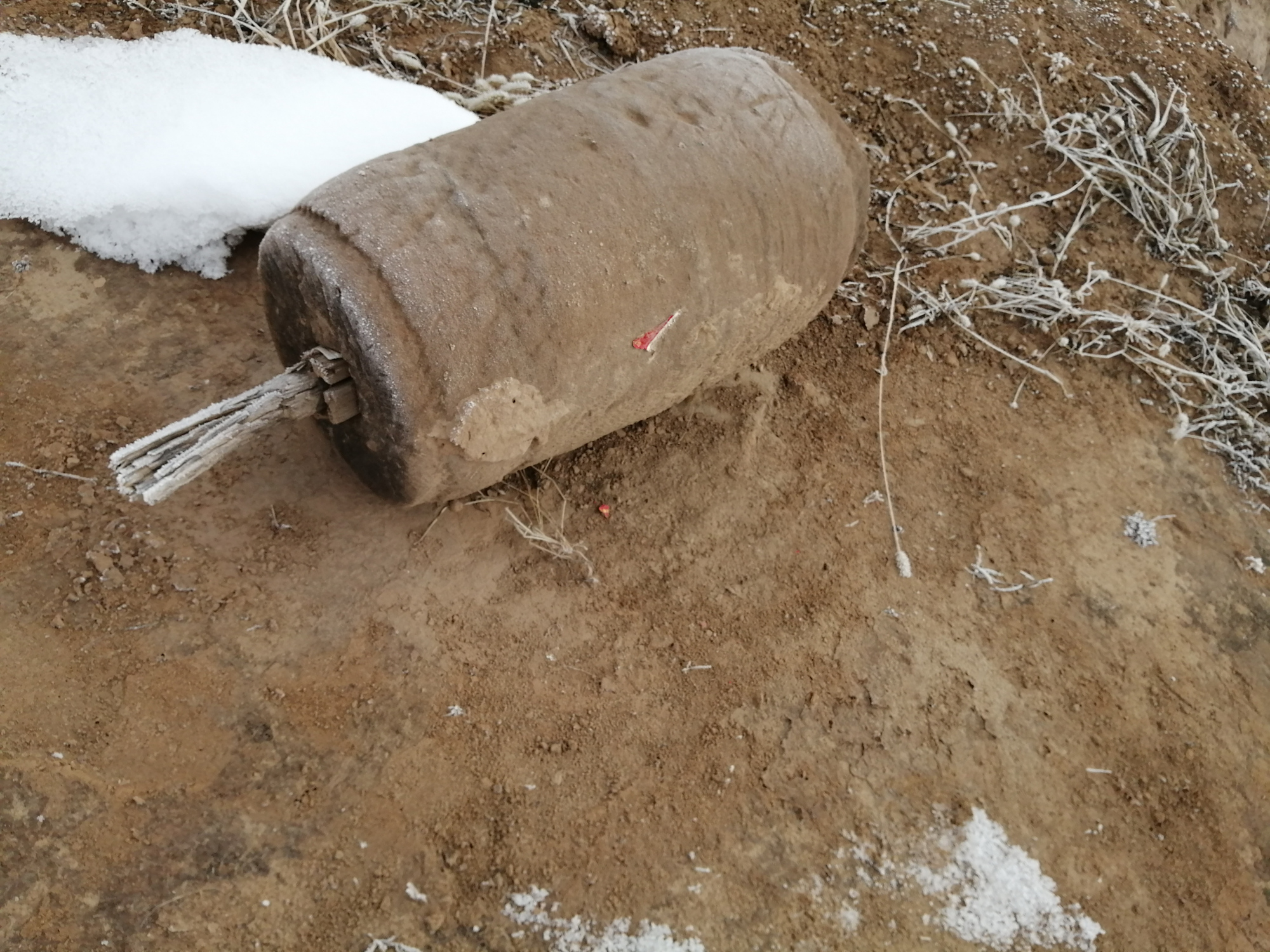 有一种农业生产用具叫碌碡,又称碌轴