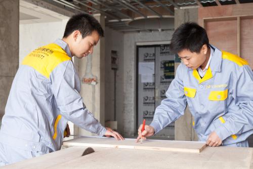 现在做装修工人学做木工到底怎么样?看完你就明白了