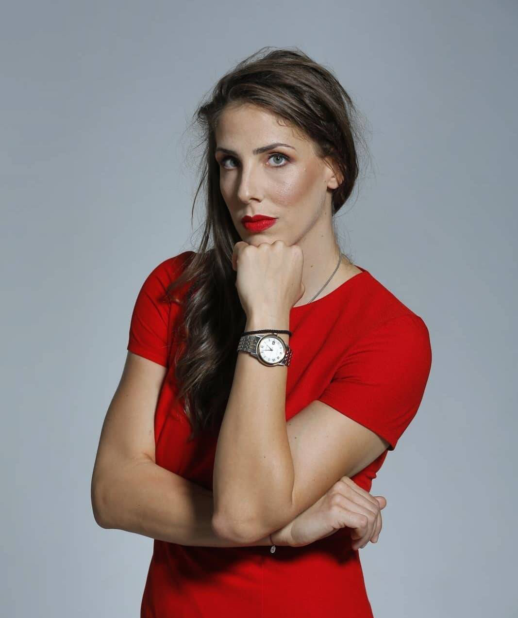 2018年女排世锦赛塞尔维亚冠军成员马莱舍维奇携手斯特瓦诺维奇拍摄