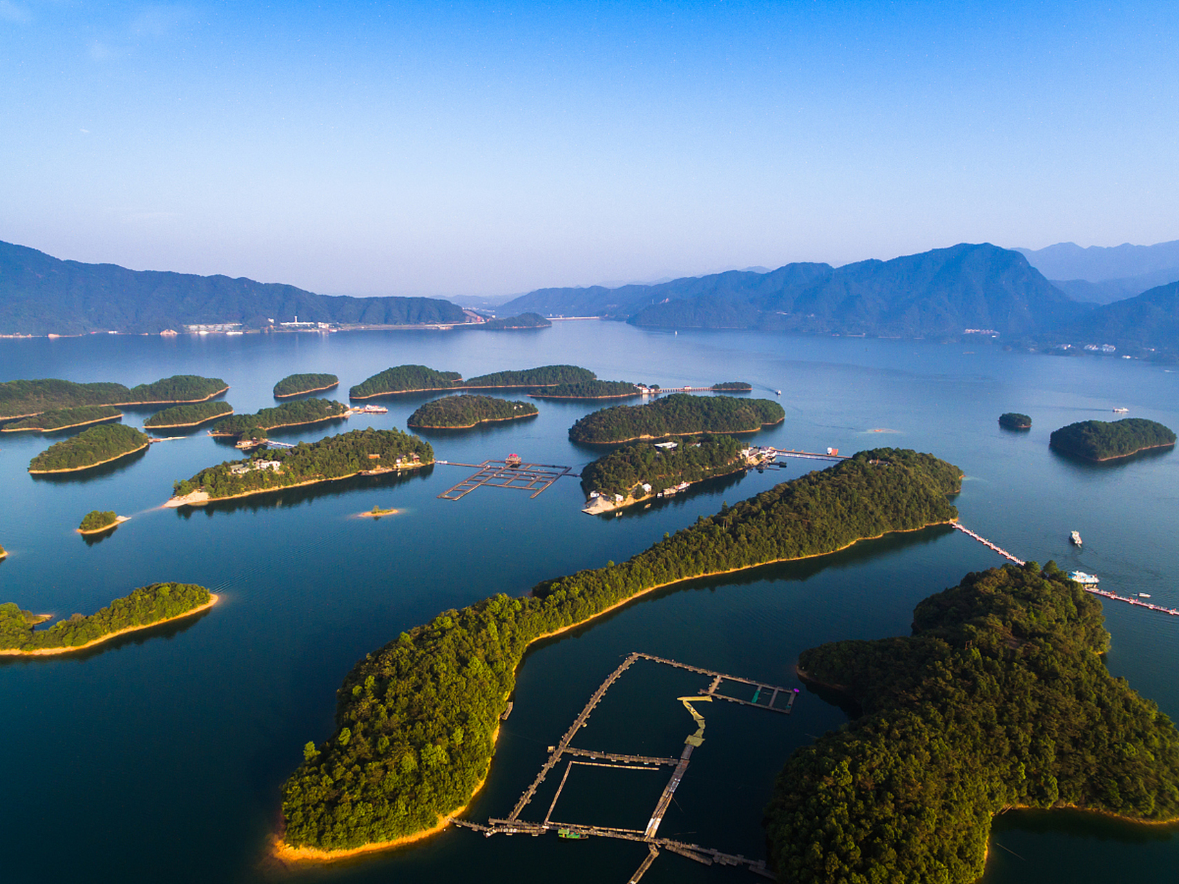 金海湖被誉为北京的"小北戴河",是国家aaaa级旅游景区,位于北京市平谷
