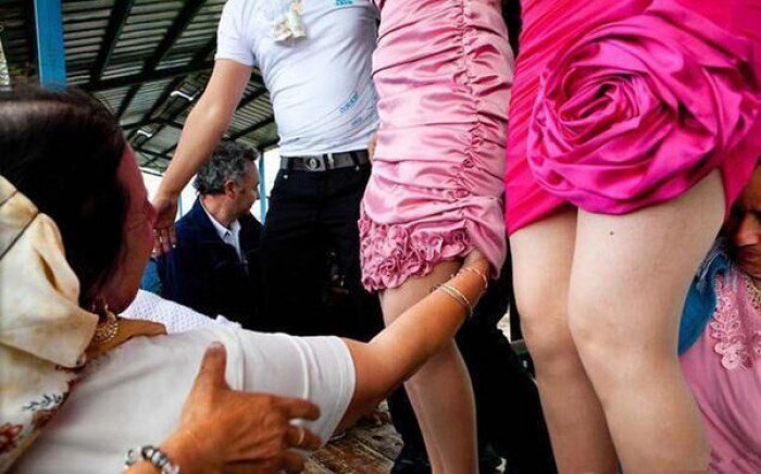 这里可以买老婆!现场能看能摸!价钱谈拢立刻就能成婚!