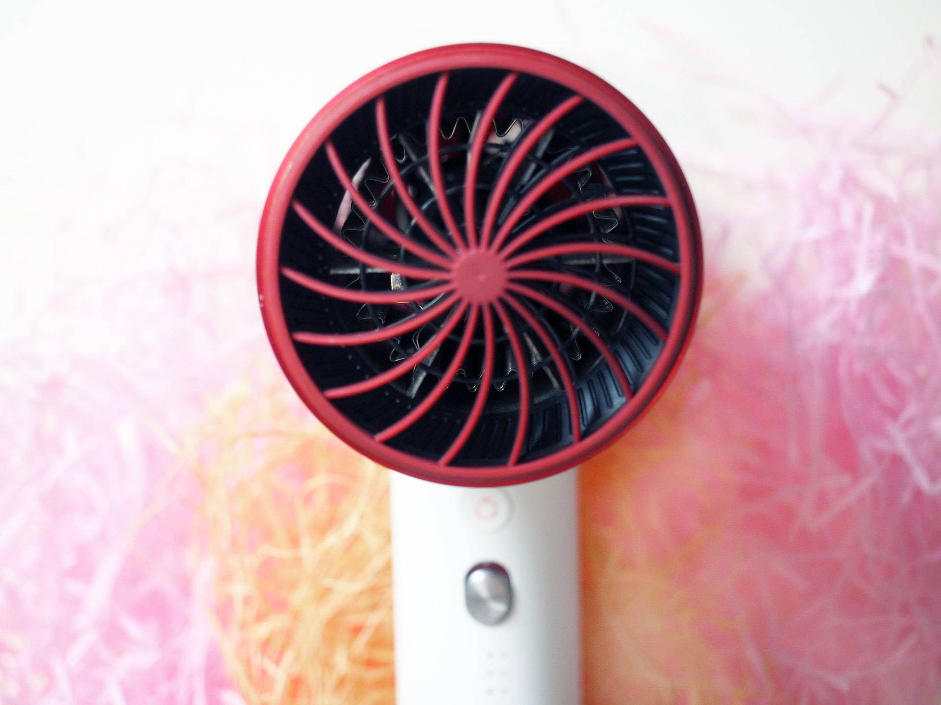 负离子,造型,速干,高颜值了解一下?——素士 h3s 电吹风机