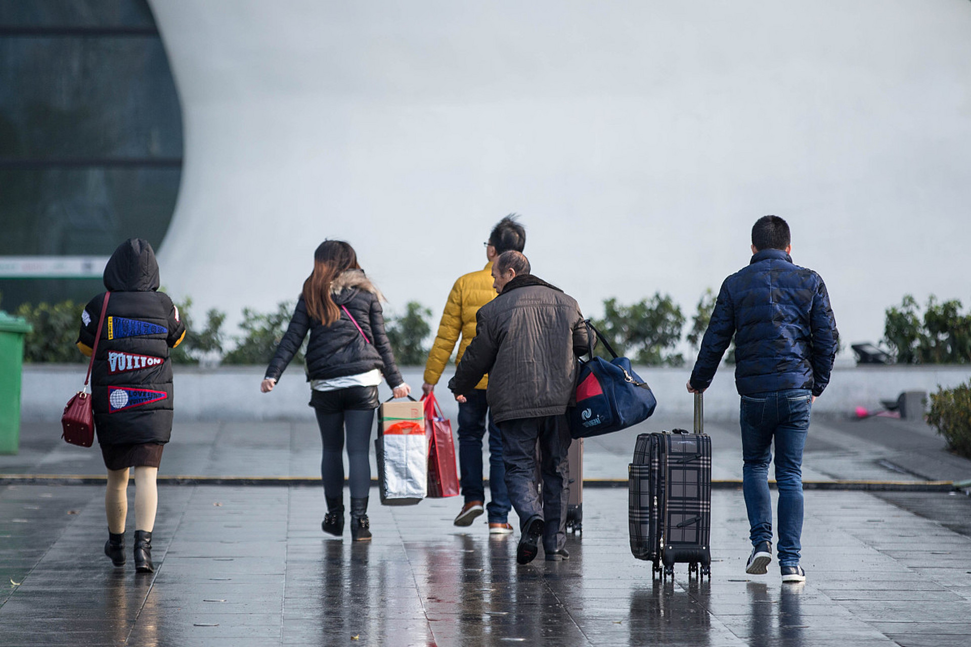 每个人的路途不同,但都是充满着艰辛和挑战.