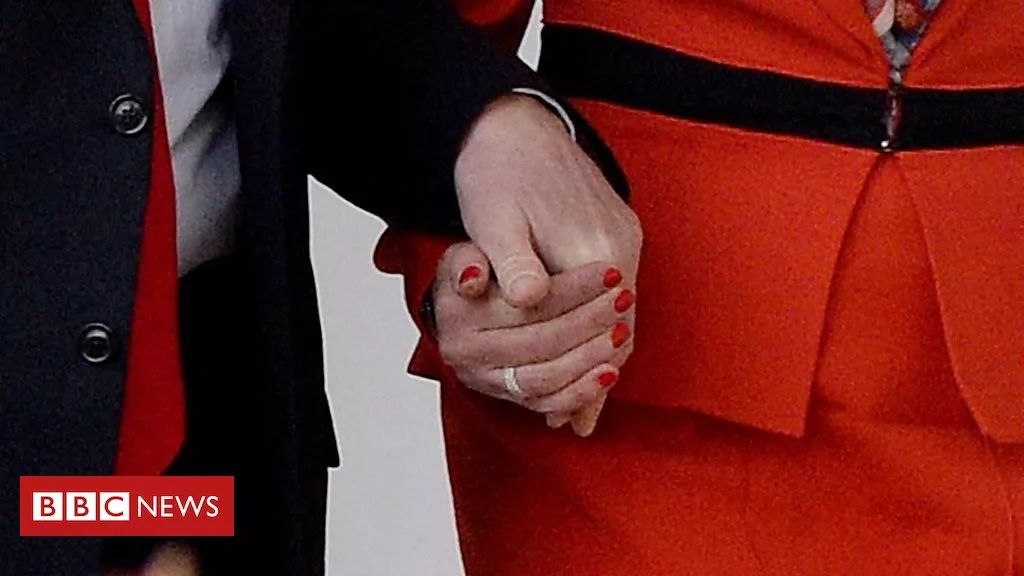 "英美情深,别为华为翻脸!"川普梅姨,各退一步