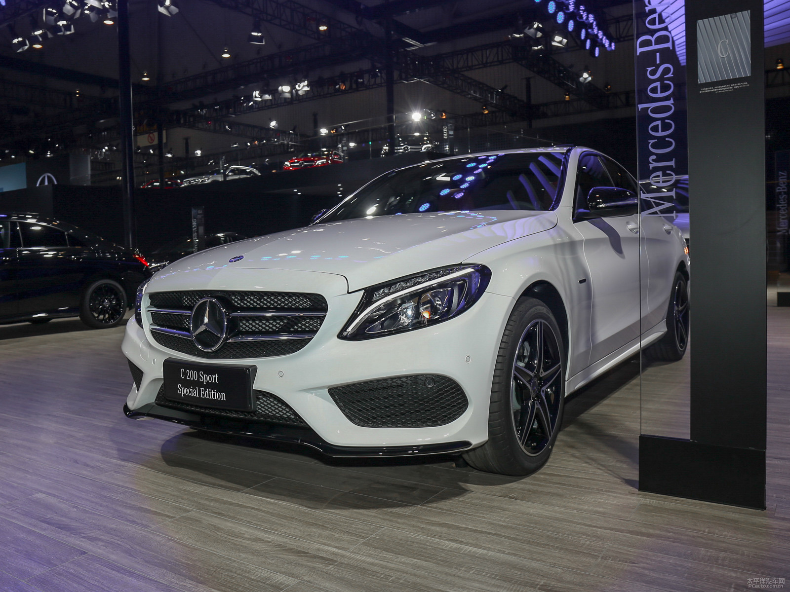 对奔驰c200的外观鉴赏