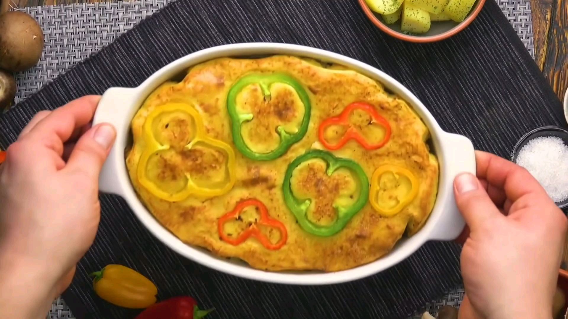 创意美食:这样做的牛肉爽滑弹牙,香菇炖牛肉加土豆泥放入烤箱