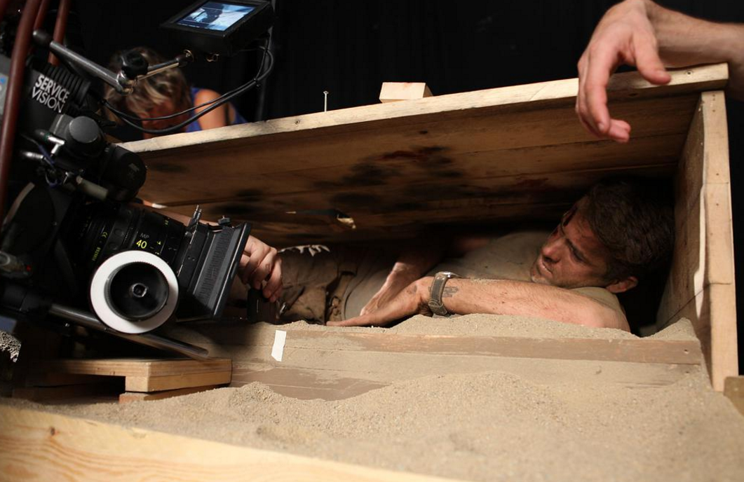 电影《活埋》,故事背后带给我们深刻的思考,这是最好的结局