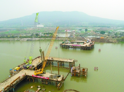 秦淮河江寧方山段再添大橋