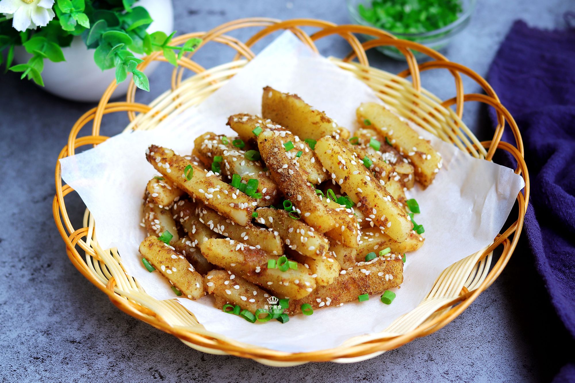 教你土豆新吃法,不炸不炒,不放一滴油,做出来比吃烧烤还过瘾