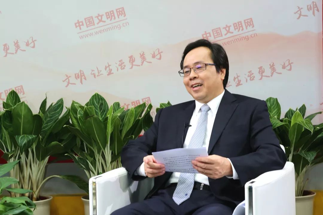 李小甘做客文明会客厅:深化创建活动 两个文明齐飞