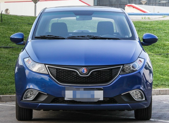 吉利英伦c5,2015款1.5l 自动尊贵型,设计新颖,让人眼前一亮!