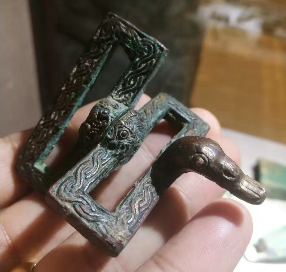 带万向环的方策