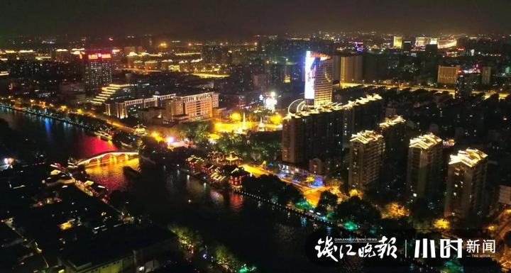 杭州的"十里银湖墅"绝非浪得虚名,建议你晚上去看看那一线亮灯的风情