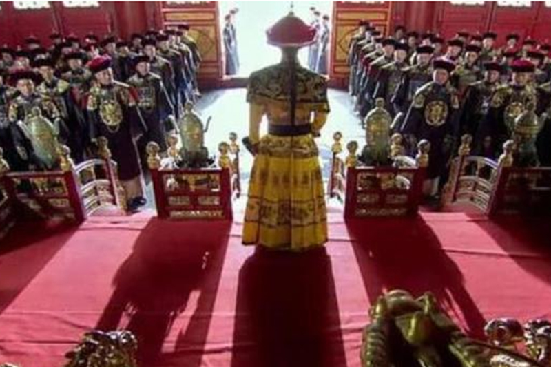 古代没有普通话,皇帝上朝时,能听懂各地大臣说什么吗?