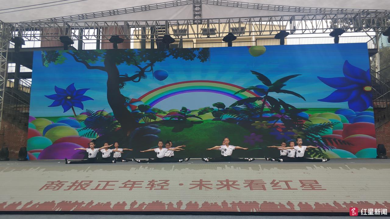 听妈妈的话,天府三小串烧啦啦操开演啦