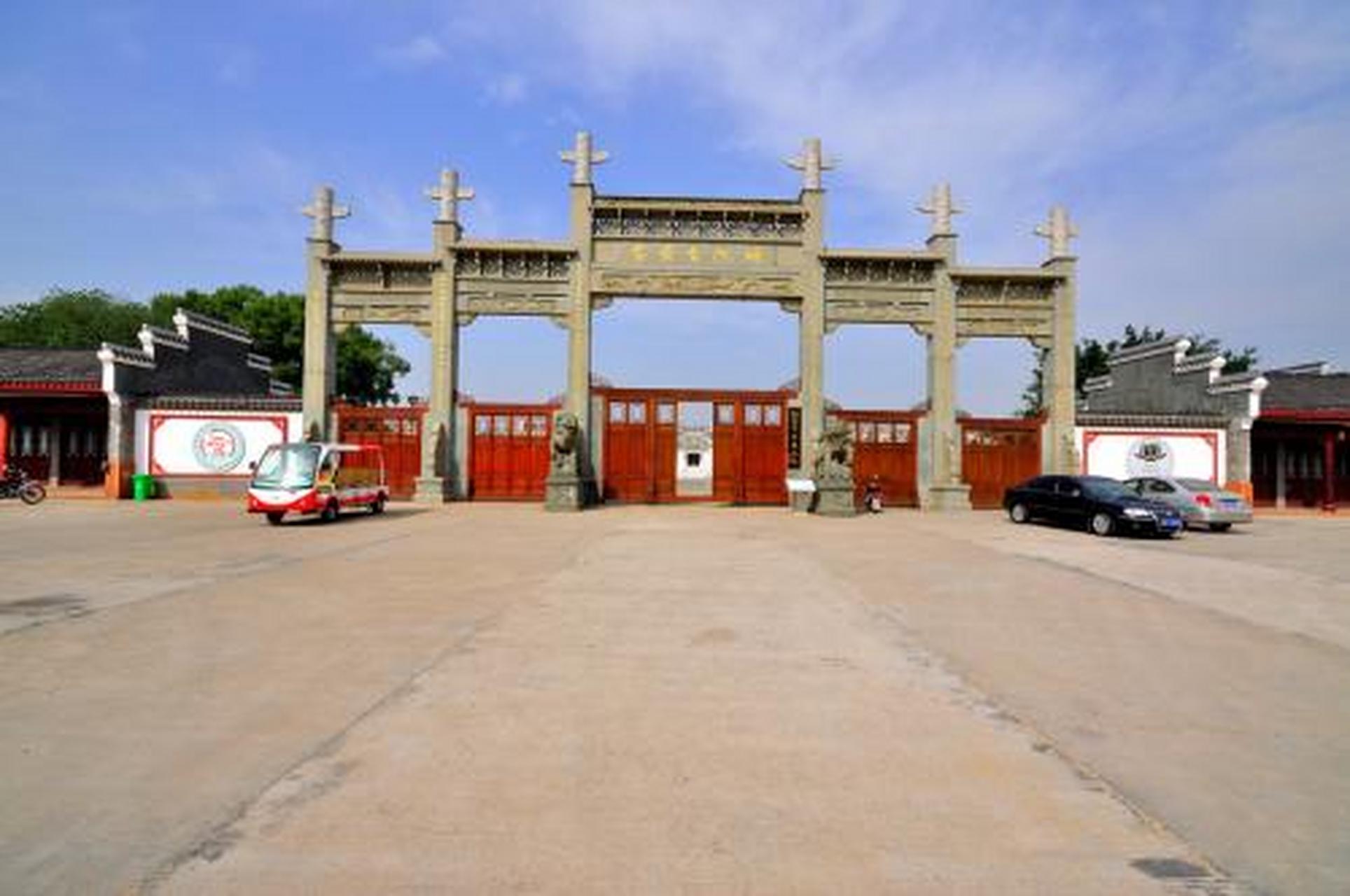 旅游攻略# 客家文化城:客家文化城属于当地很有特色的一个景区,里面