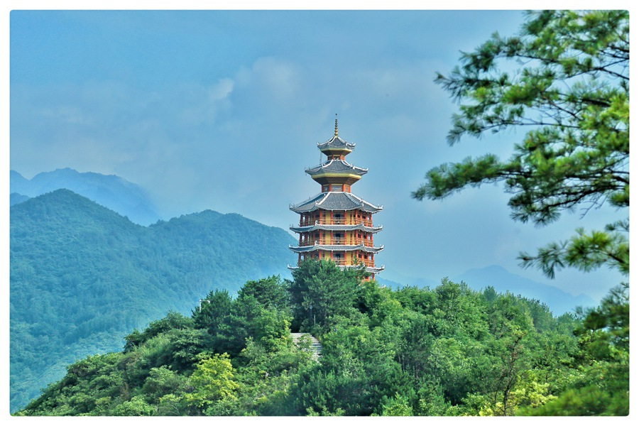 镇巴苗寨风景区图片