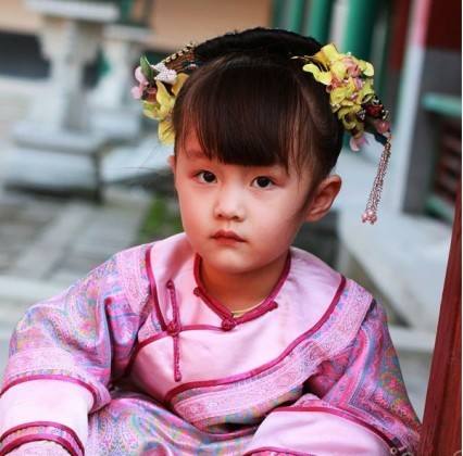 《甄嬛传》中那个糯米团子温宜公主,长大后真漂亮