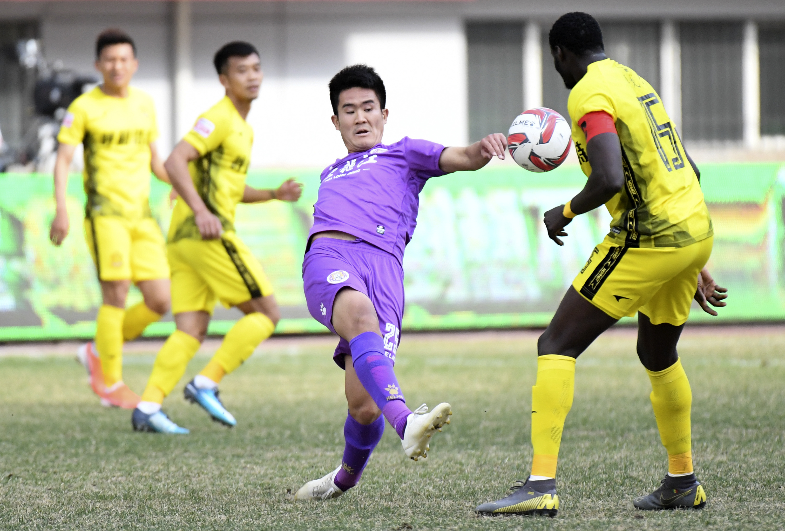 足球——中甲:黑龙江fc平呼和浩特