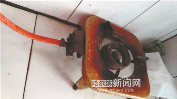 燃气胶管10年没换 都漏气了