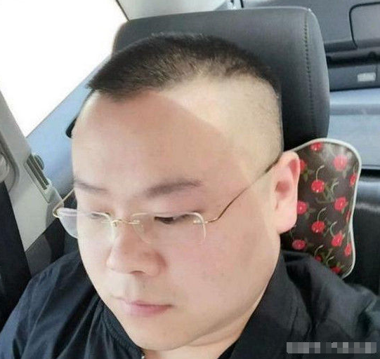 郭德纲徒弟座驾大盘点,岳云鹏的座驾这次火了,网友说看不出来!