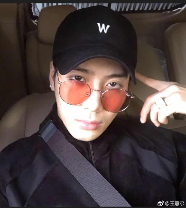 王嘉尔起诉网友或被反诉:要求精神损失赔偿