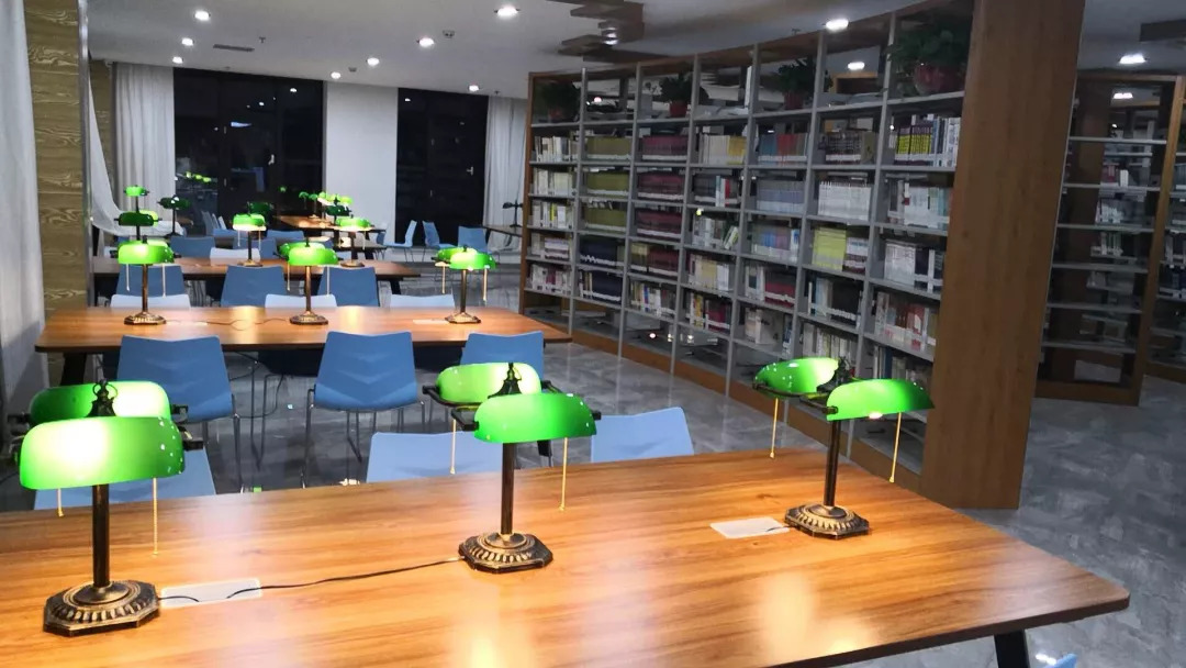 天呐!长治的这个图书馆这么美,你还有什么理由不想看书?