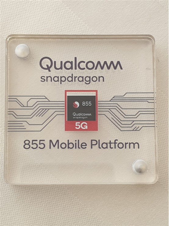 同样是7nm制程工艺,骁龙855的发布时间要明显晚于麒麟980和苹果a12.