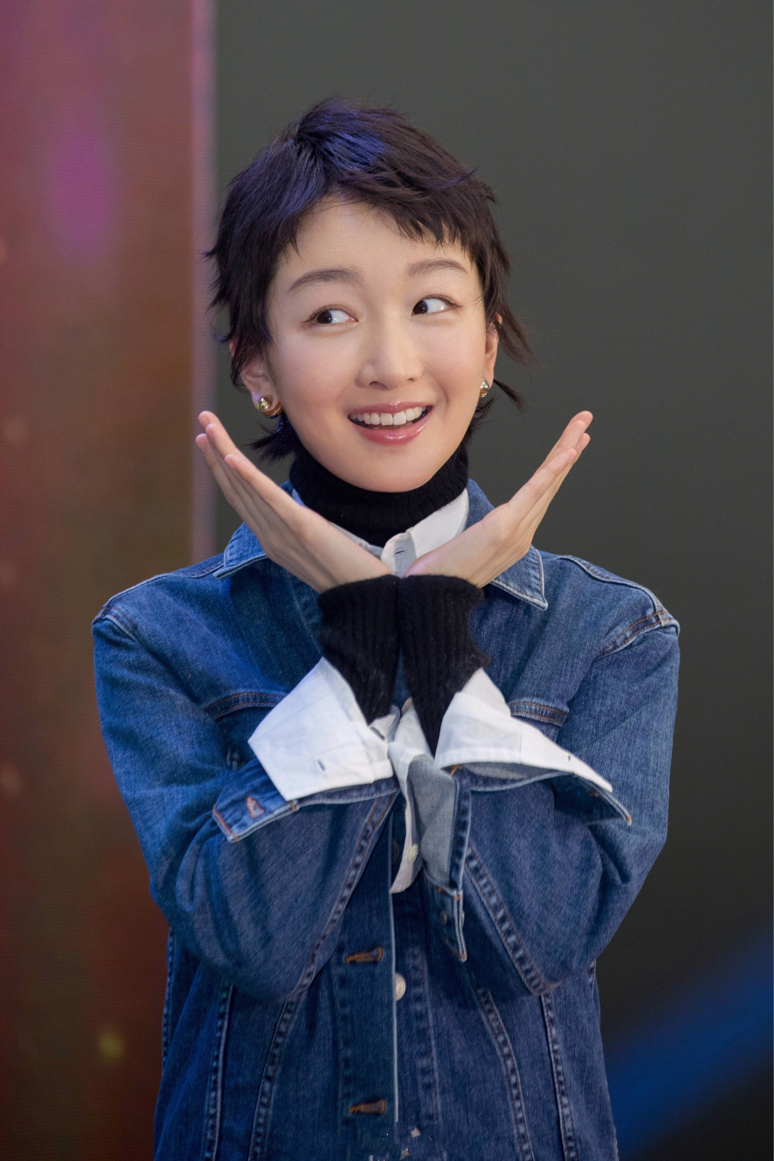 周冬雨近照曝光,皮肤通透,真不敢相信这状态已经27岁了