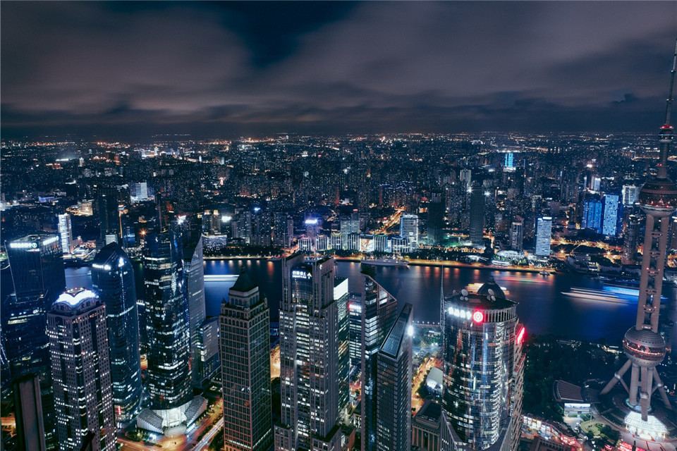 中国最"繁华"的城市:30年面积扩大了20倍,城市之名闻名全球!