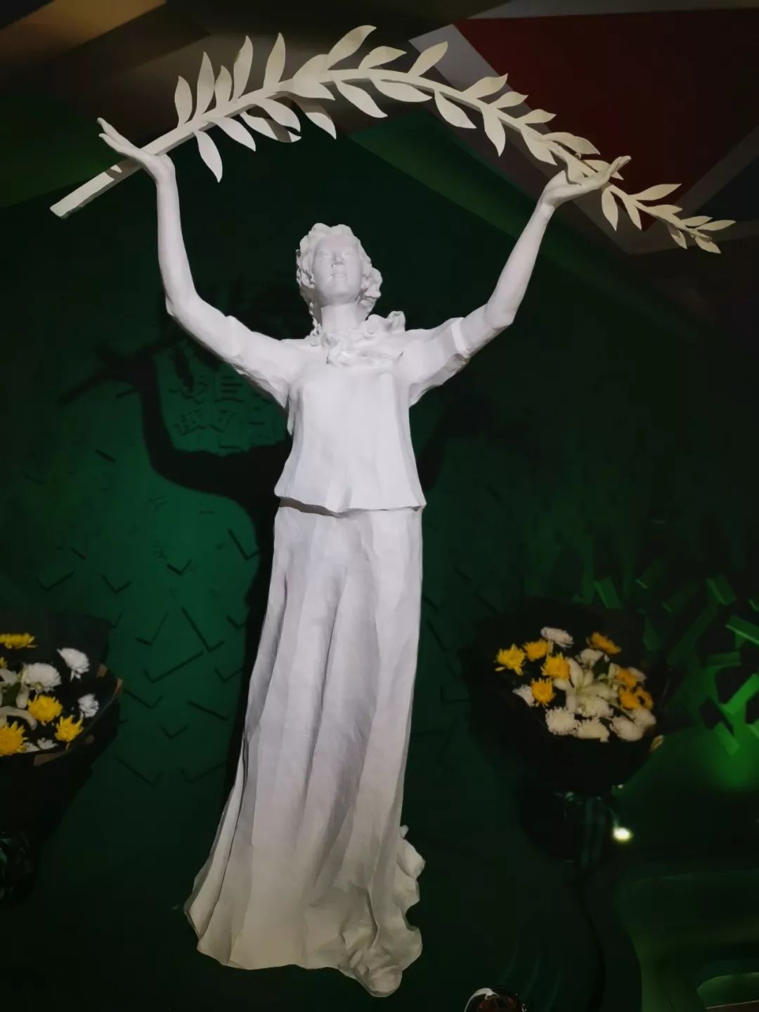 和平天使嘎丽娅纪念馆开馆