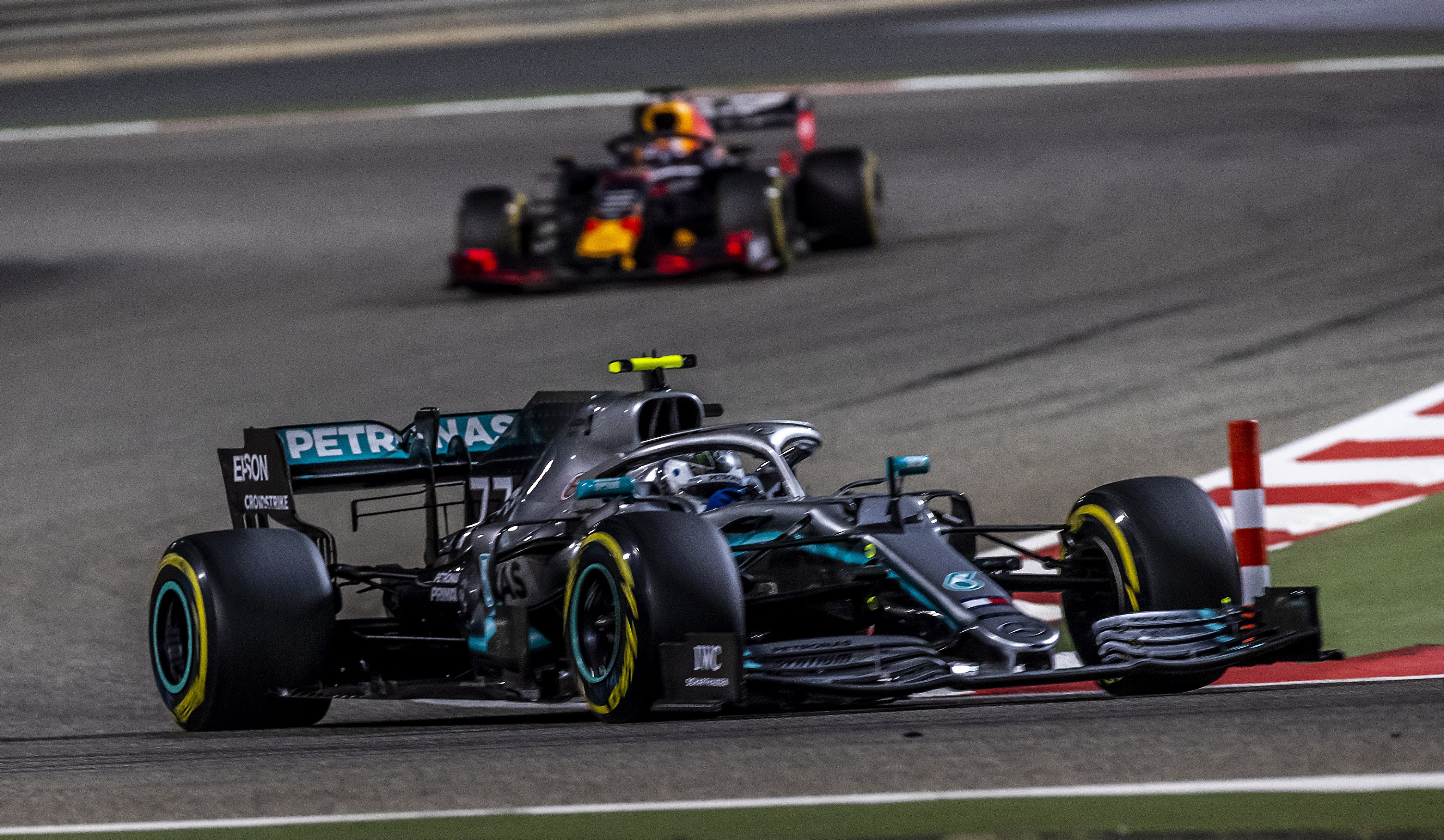 赛车——f1巴林大奖赛:汉密尔顿夺冠