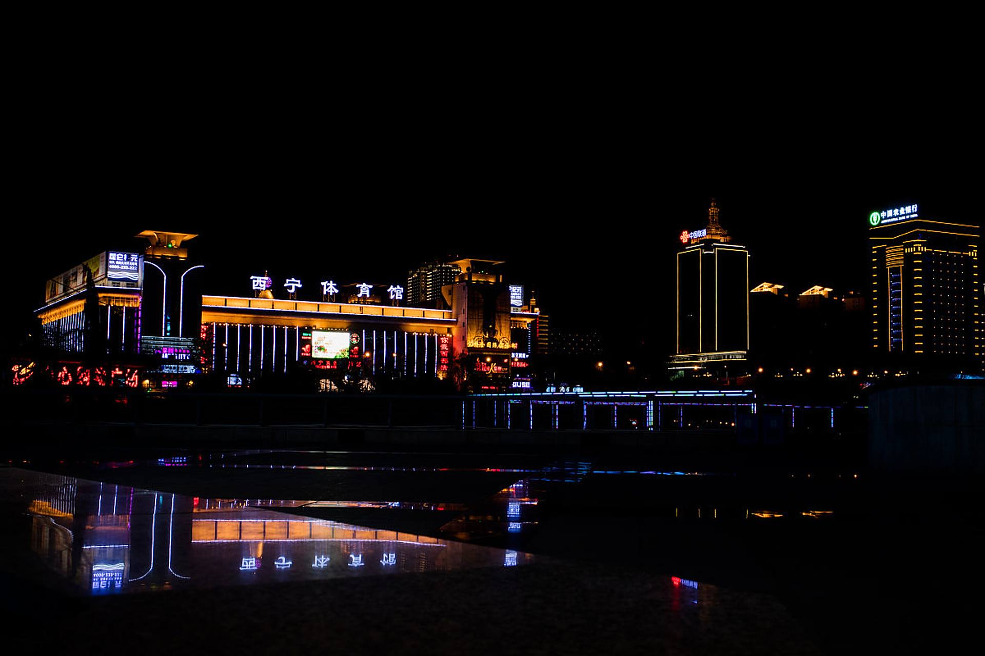 网红打卡地辽宁杠杠滴# 本溪 #美好辽宁欢迎您# 本溪夜景很美 #振兴