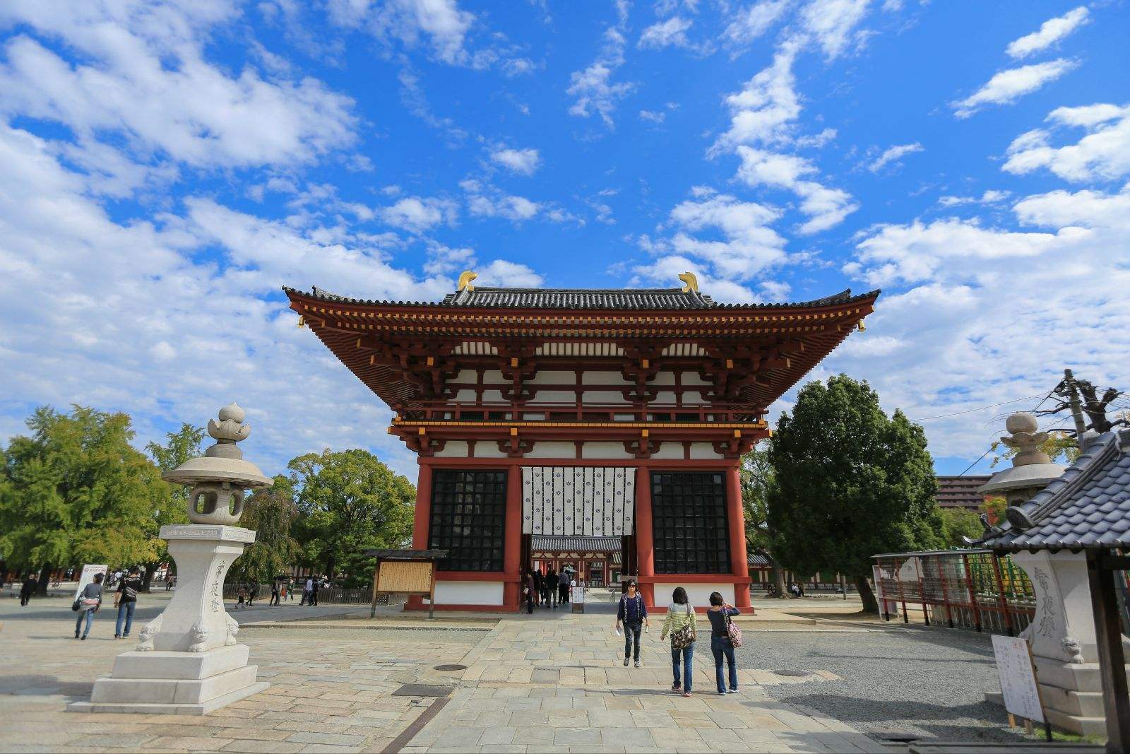日本最古老的古代寺庙,建筑风格"抄袭"我国,中国游客