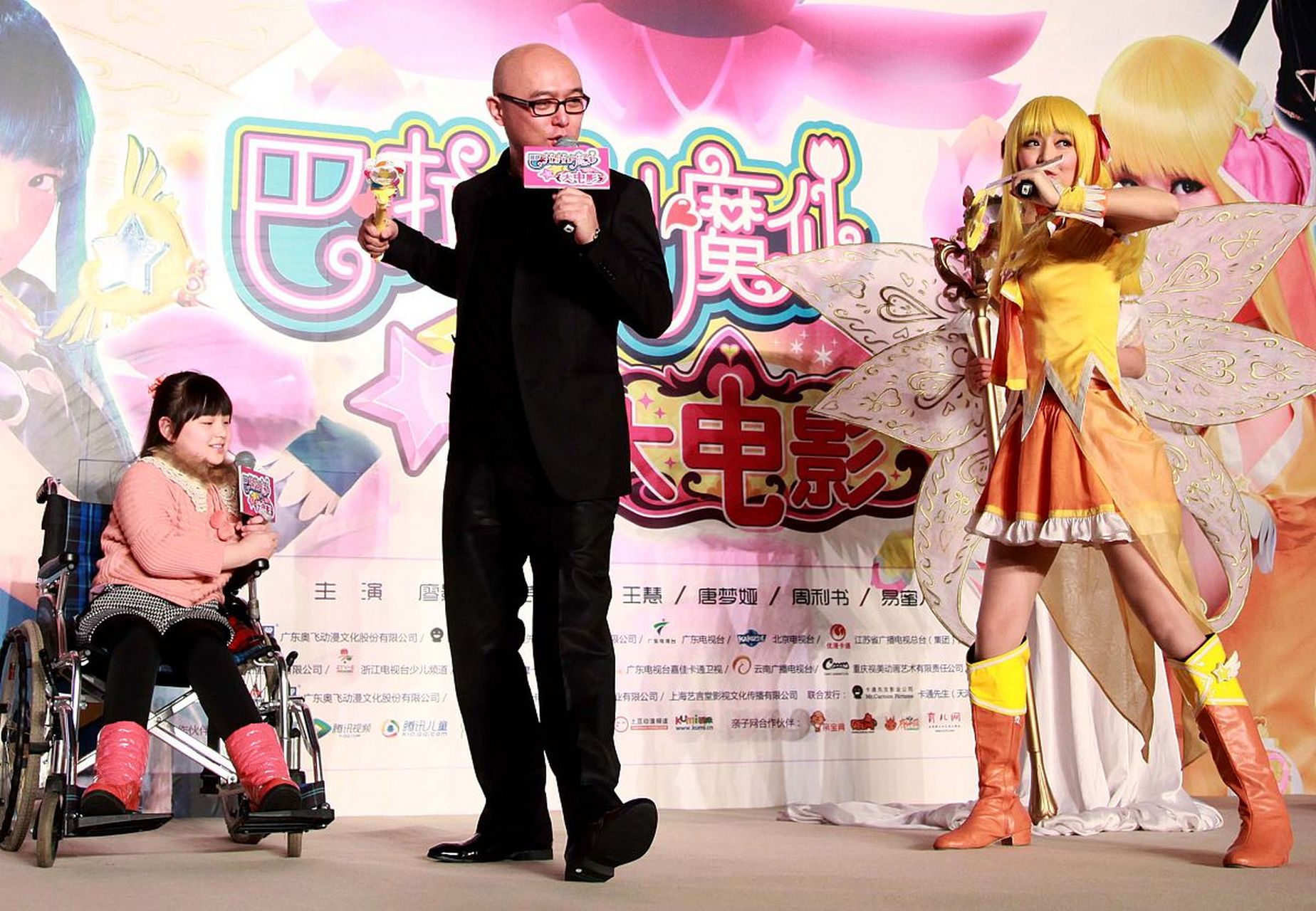 《巴啦啦小魔仙》黑魔仙扮演者周娇发布视频称,自己孕期及生产后,丈夫