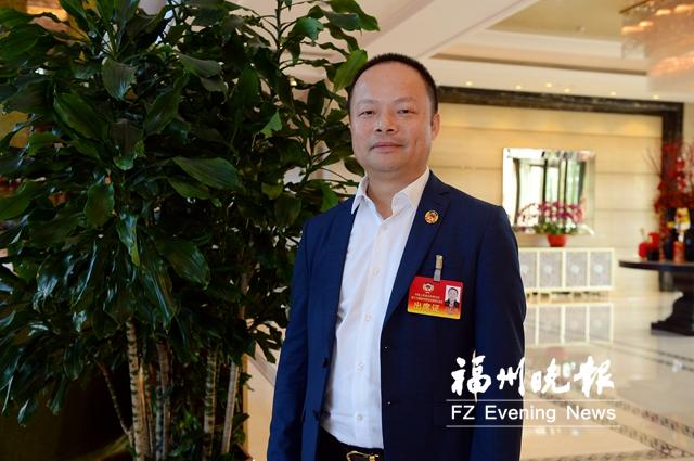 市政协委员王海飞:逐步提高中考体育分值