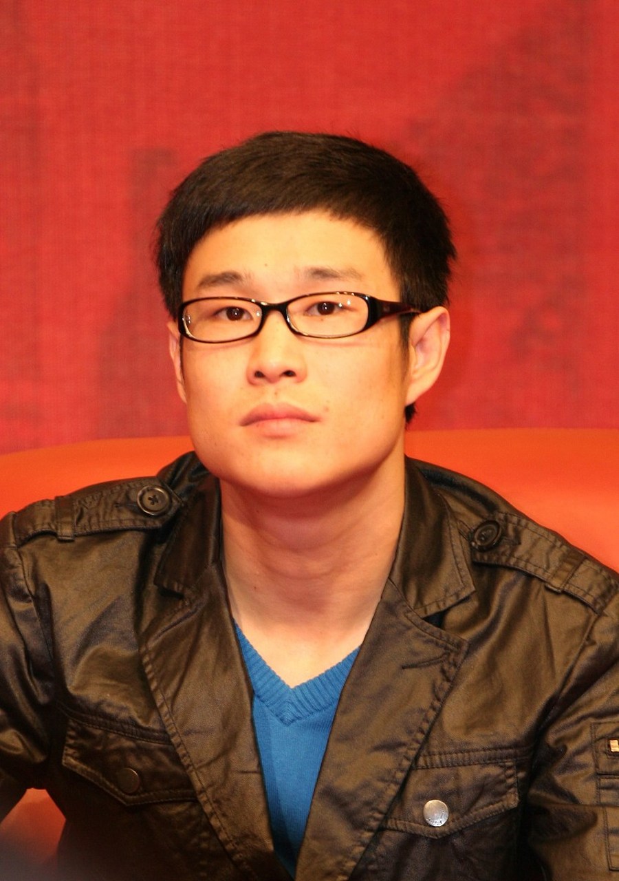 姜涛这长相到底是怎么当上香港顶流的?  是香港找不到帅哥了,还是香港