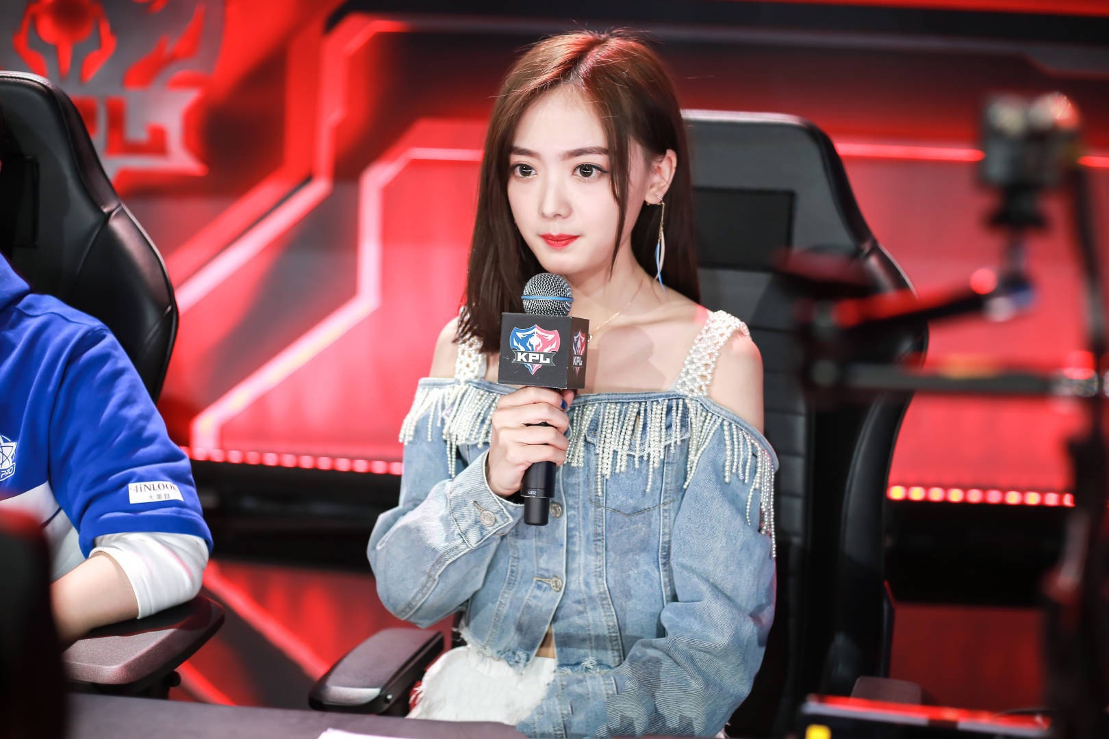 王者荣耀:kpl最受喜爱的女解说 gini,琪琪的粉丝坐不住了!