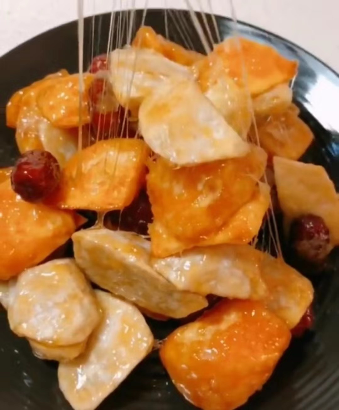 拔丝三宝的家常做法,酥脆可口,这样一盘不做够孩子吃